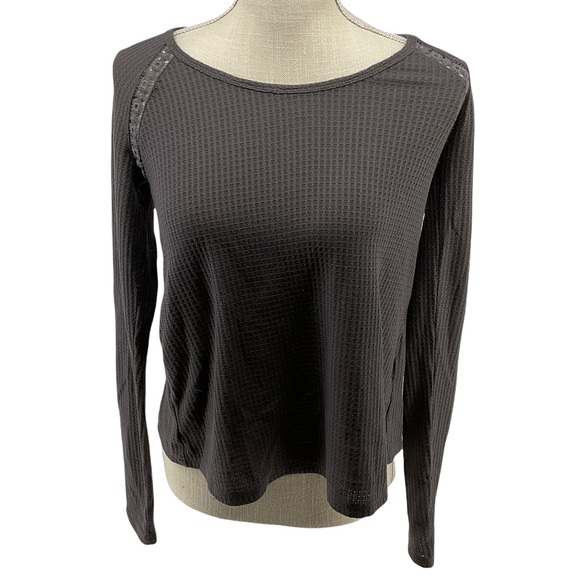 Lucky Brand Tops - Lucky Brand Thermal Back Overlay Shirt/ Top Size‎ XS Taupe Gray Crochet Knit Top